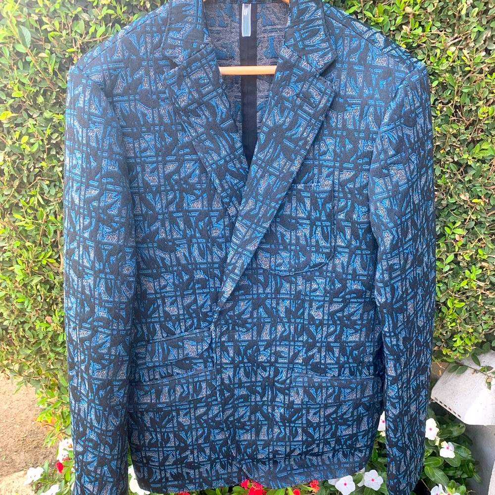 Men’s blue and black coat